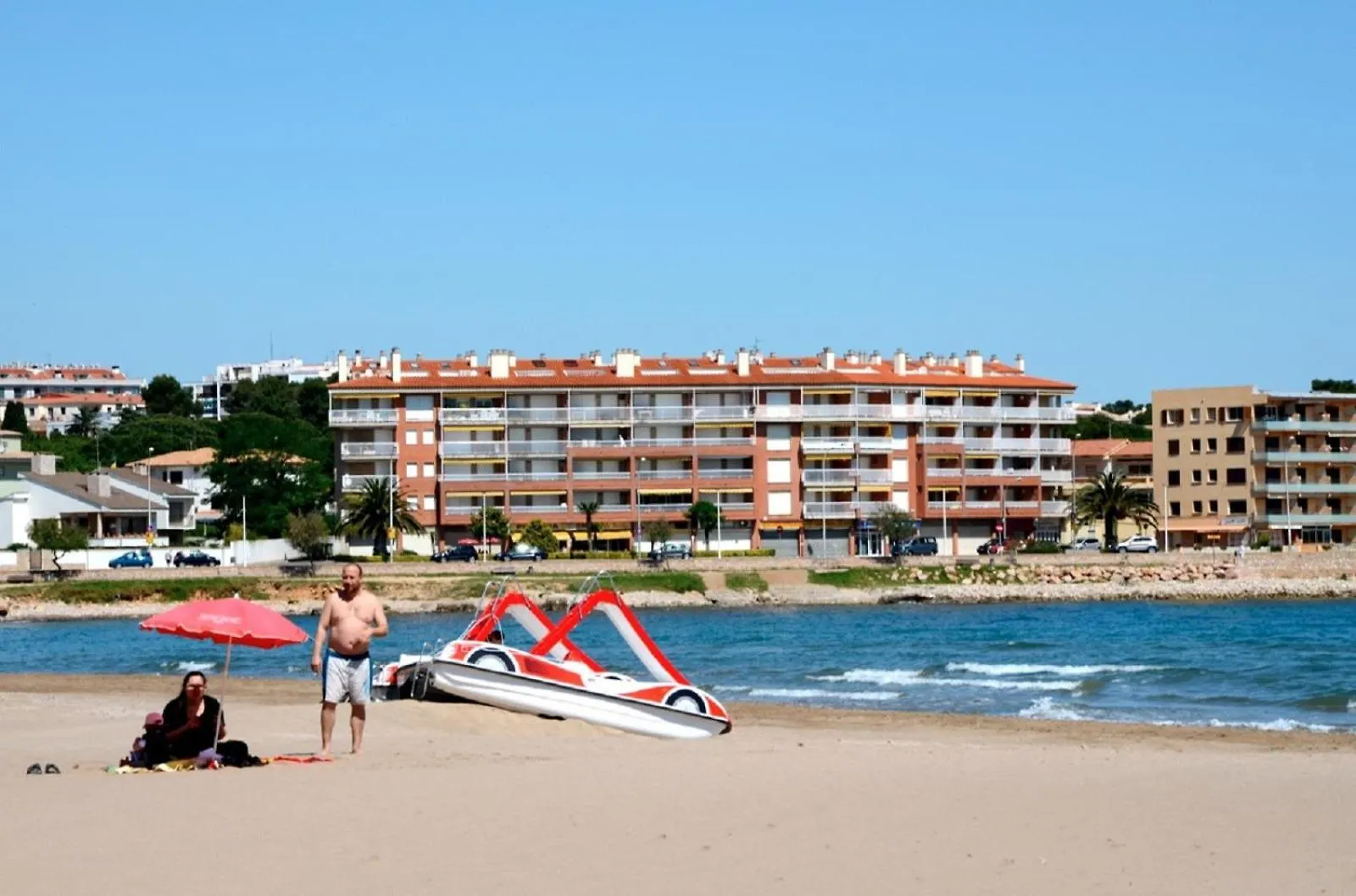 Apartamentos Garbi Park L' Escala شقة